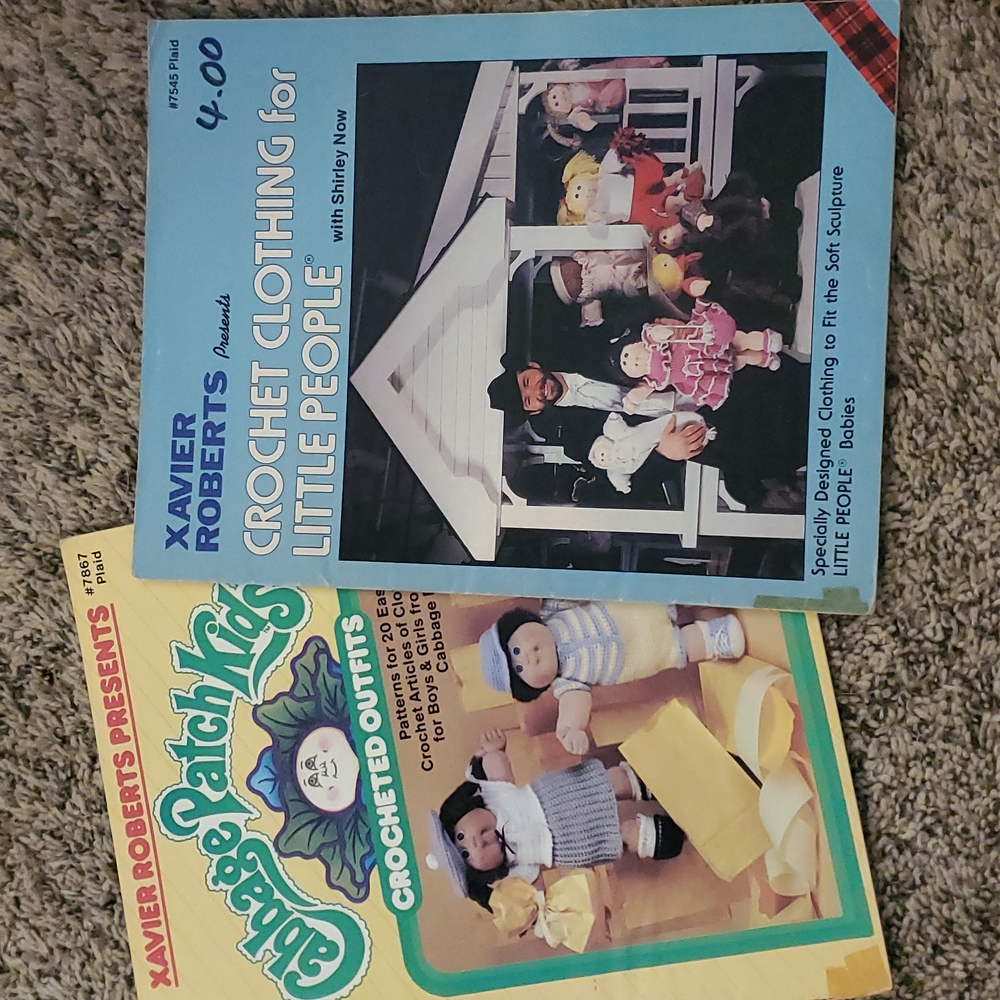 Crochet clothing for dolls book